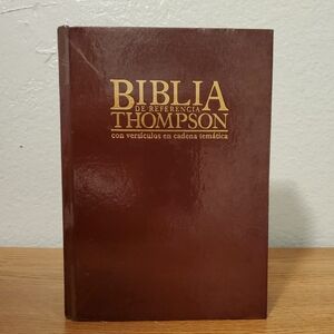 Biblia de Referencia Thompson en Español con versiculos en cadena tematica.